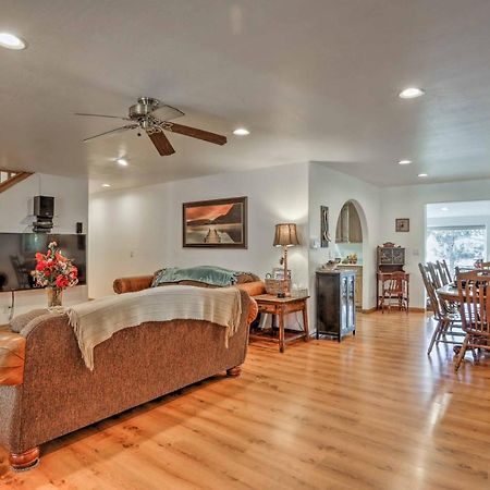 Lakeside Home With Game Room, Yard, Deck And Fireplace Pinetop-Lakeside Exterior photo